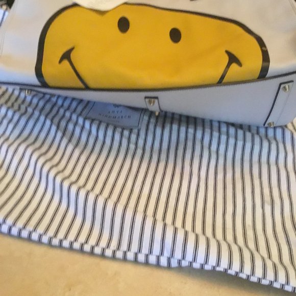 Anya Hindmarch 2014 collection Smiley face bag New - Picture 2 of 4